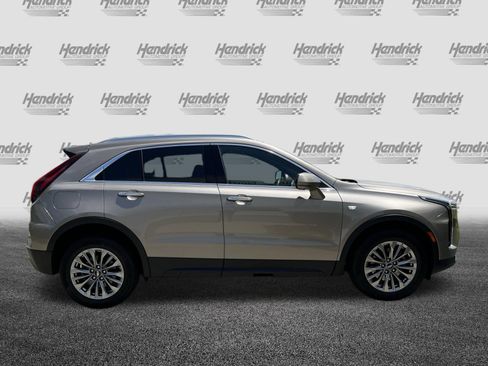 Used 2025 Cadillac XT4 Premium Luxury FWD image 10