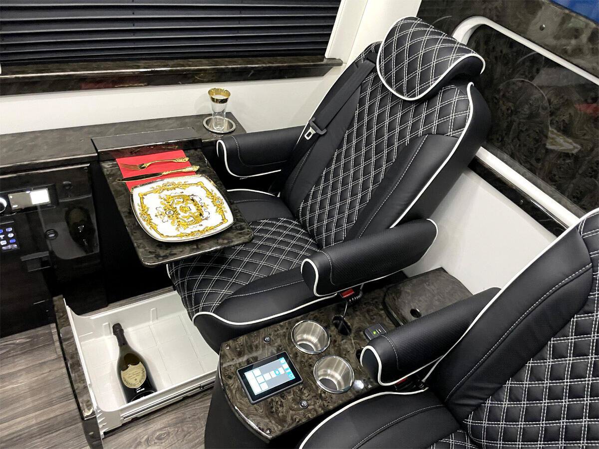 Used 2022 Mercedes-Benz Sprinter 3500 image 38