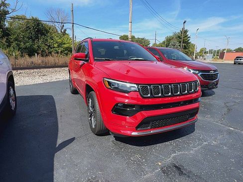 Used 2024 Jeep Compass Limited image 7