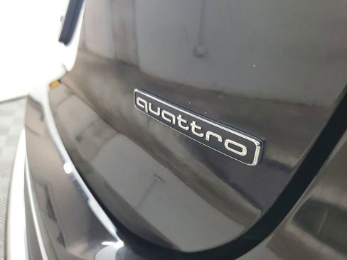 Used 2023 Audi Q4 e-tron Premium Plus w/ Premium Plus AWD/4WD image 7