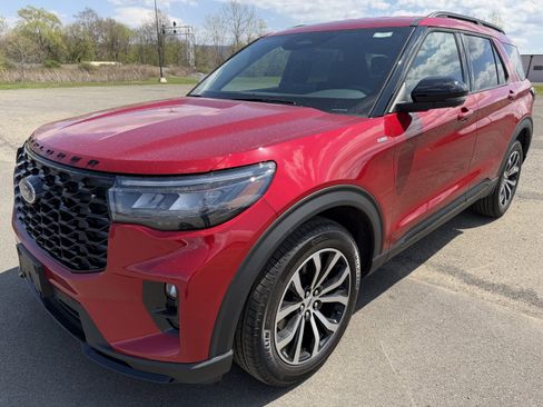 New 2026 Ford Explorer ST-Line image 4