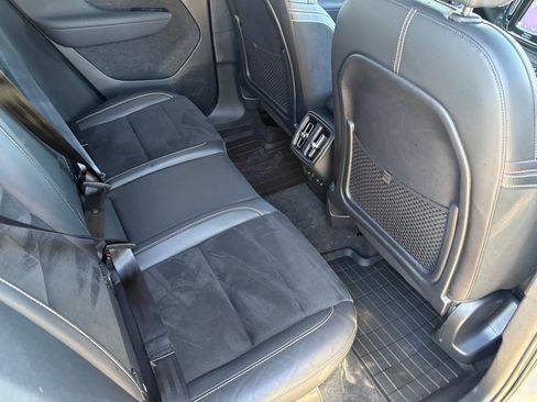 Certified 2022 Volvo XC40 T5 R-Design w/ Advanced Package image 35