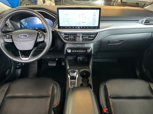 Used 2024 Ford Escape Platinum AWD/4WD image 13