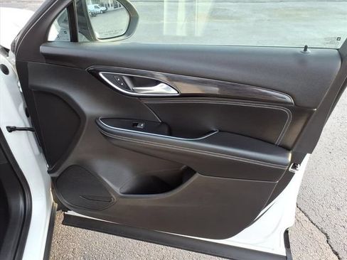 Used 2023 Buick Envision Essence w/ Sport Touring Package AWD/4WD image 28