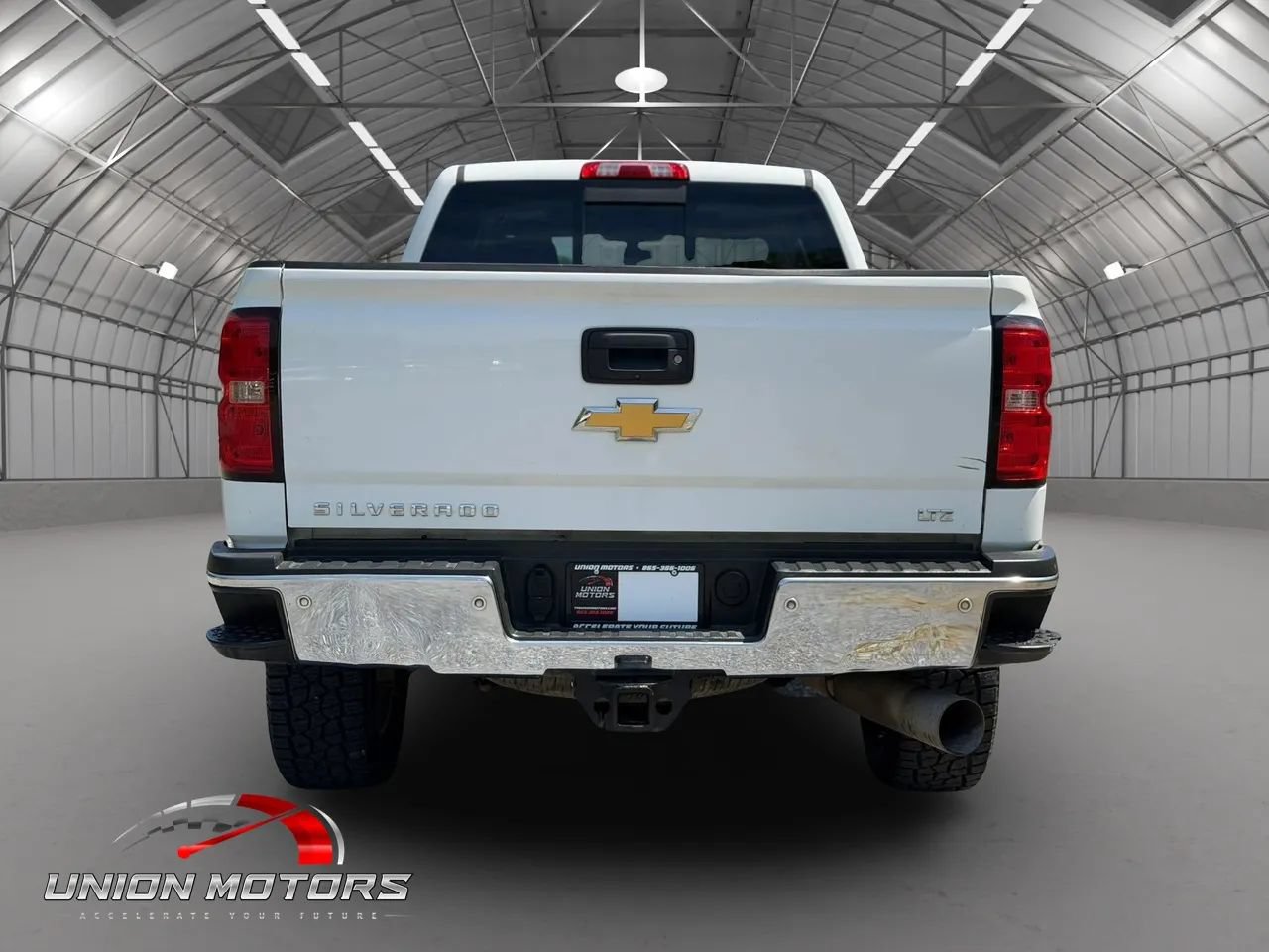 Used 2017 Chevrolet Silverado 2500 LTZ w/ Duramax Plus Package AWD/4WD image 5