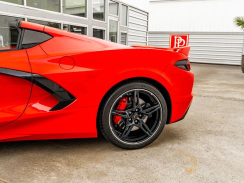 Used 2024 Chevrolet Corvette Stingray Premium Cpe w/ Z51 Performance Package RWD image 5