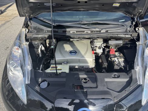 Used 2015 Nissan Leaf S w/ Charge Package image 14