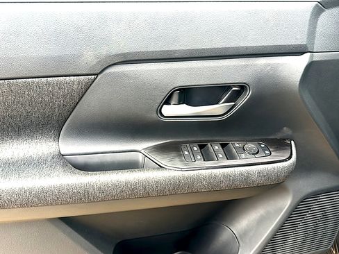 New 2026 Nissan Kicks SV image 13