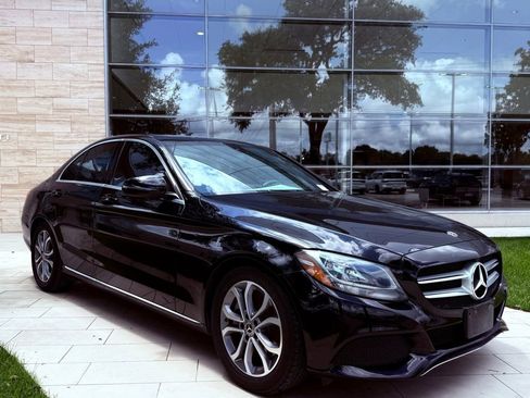 Used 2018 Mercedes-Benz C 300 Sedan image 3