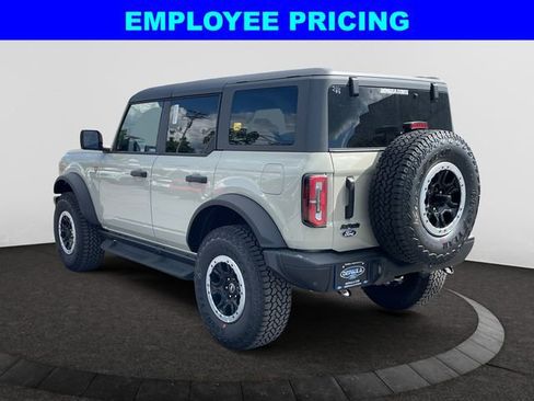 New 2026 Ford Bronco Badlands w/ Sasquatch Package AWD/4WD image 3