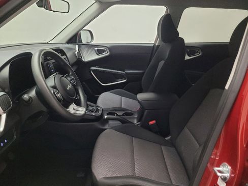 Used 2023 Kia Soul LX FWD image 17