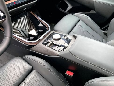 Used 2025 BMW X3 xDrive30i w/ Premium Package image 18