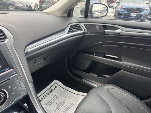 Used 2014 Ford Fusion Titanium image 39
