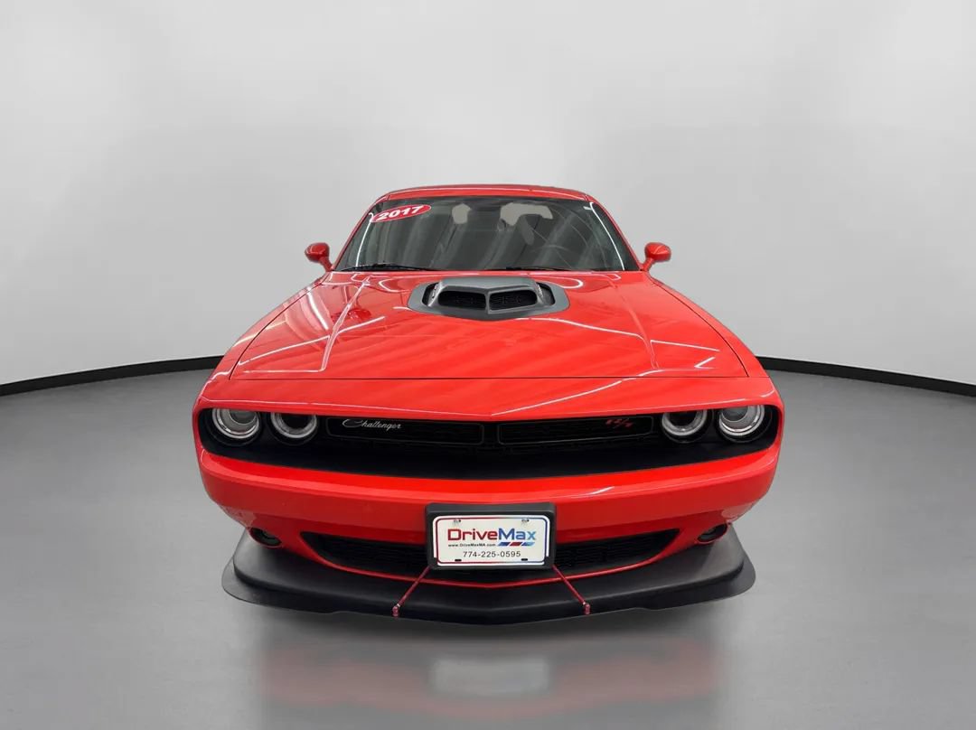 Used 2017 Dodge Challenger R/T Scat Pack RWD image 2