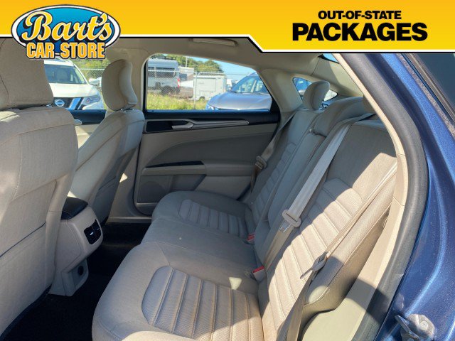 Used 2018 Ford Fusion SE w/ Fusion SE Technology Package FWD image 17