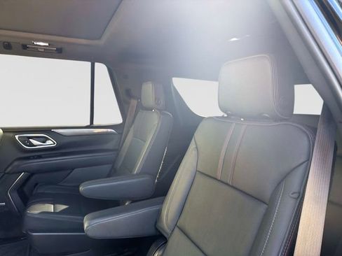 Used 2022 Chevrolet Tahoe RST w/ Luxury Package AWD/4WD image 12