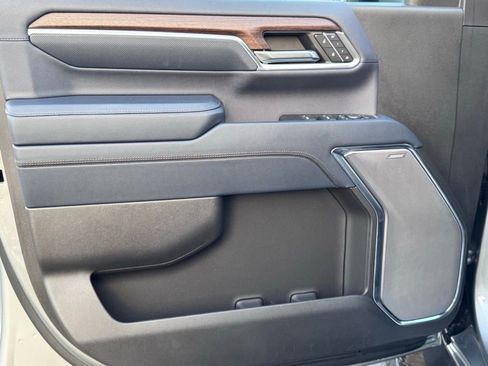 Used 2024 Chevrolet Silverado 3500 High Country w/ High Country Premium Package image 24