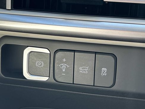 Certified 2025 Hyundai Santa Fe SEL FWD image 28