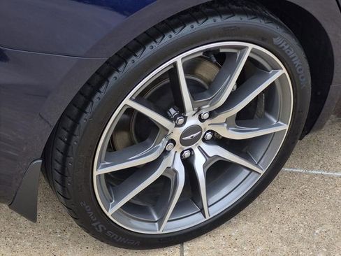 Used 2023 Genesis G70 2.0T RWD image 10