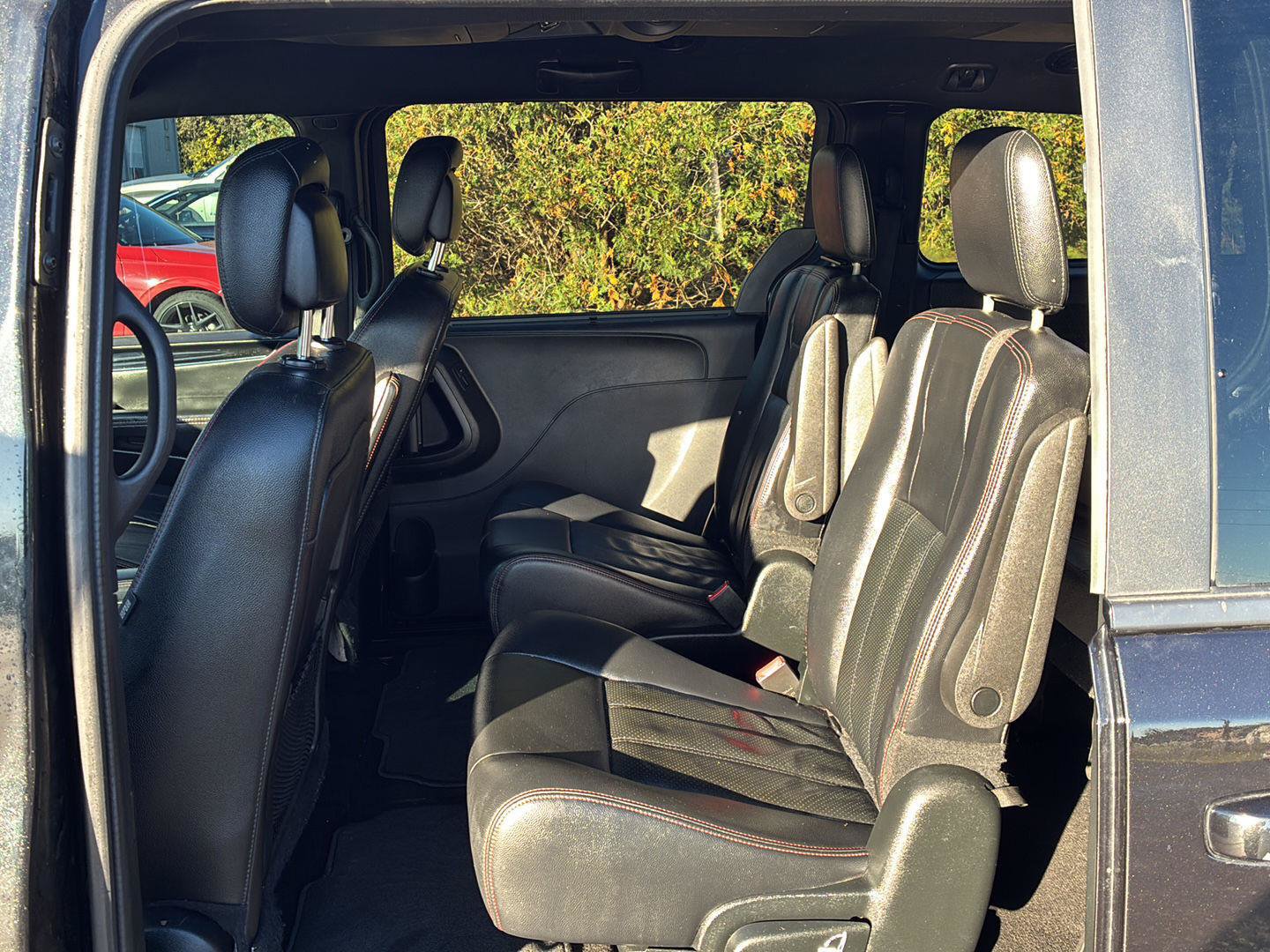Used 2018 Dodge Grand Caravan GT FWD image 9