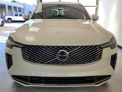 New 2026 Volvo XC90 B6 Ultra w/ Protection Package image 4