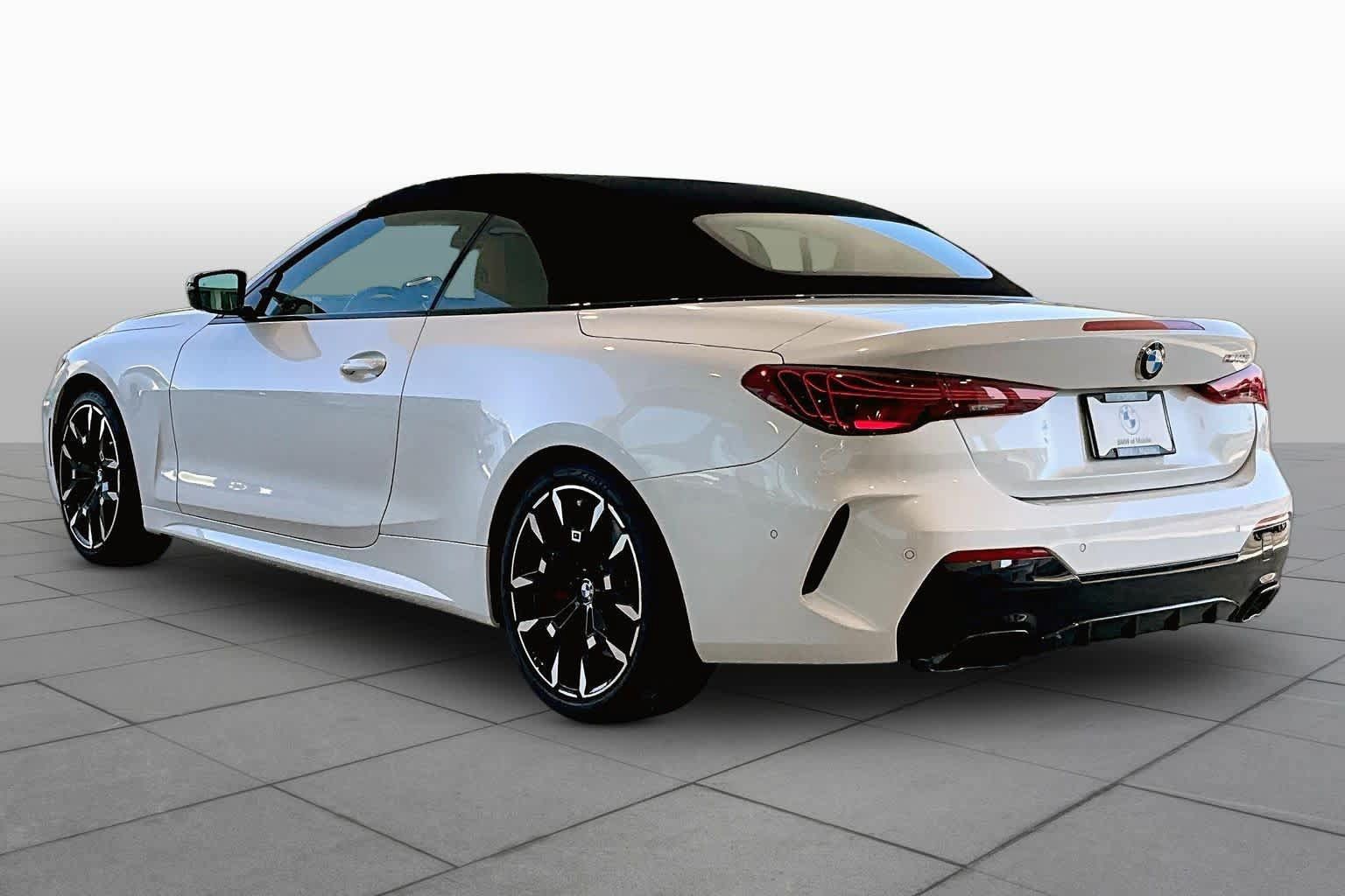 Used 2027 BMW M440i Convertible w/ Premium Package RWD image 11