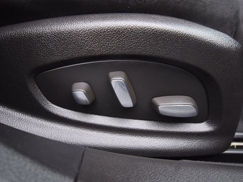 Used 2015 Cadillac XTS Luxury w/ Driver Awareness Package image 21