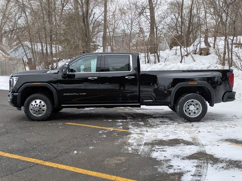 New 2026 GMC Sierra 3500 Denali w/ Denali Reserve Package image 4