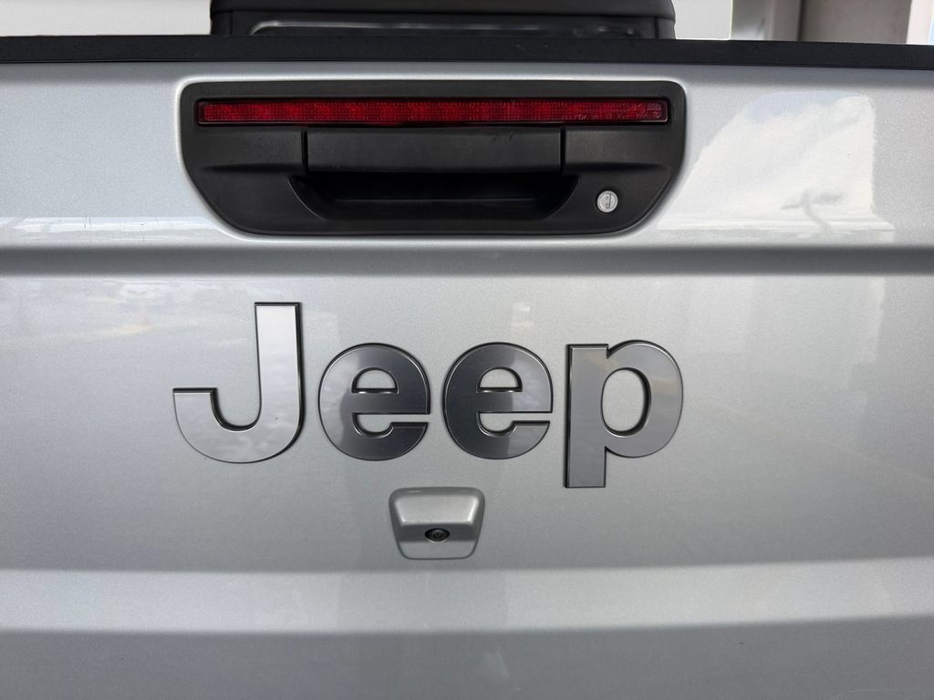 Used 2022 Jeep Gladiator Sport AWD/4WD image 29