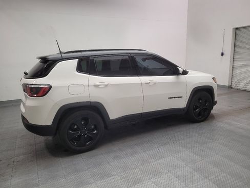 Used 2020 Jeep Compass Latitude FWD image 10