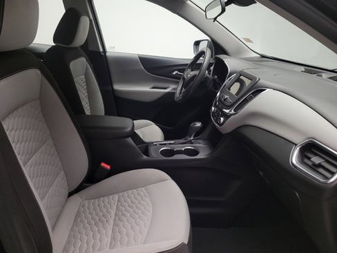 Used 2019 Chevrolet Equinox LS FWD image 21