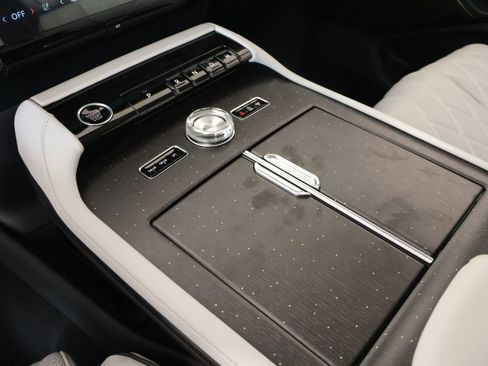 New 2026 Lincoln Navigator Black Label AWD/4WD image 9