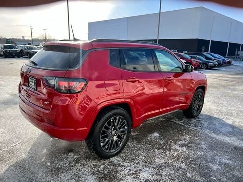 Used 2022 Jeep Compass Limited w/ (RED) Package image 6