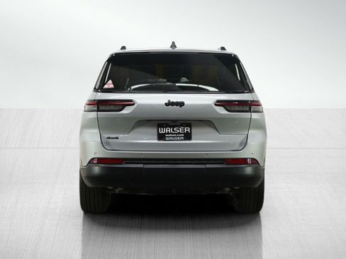 Used 2024 Jeep Grand Cherokee L Altitude image 4