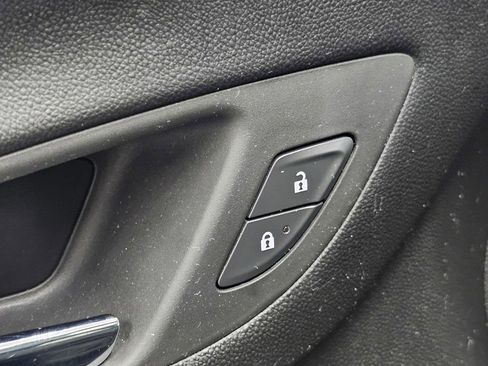 Used 2023 Chevrolet Equinox LT image 29