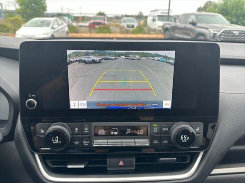 Certified 2025 Toyota Grand Highlander AWD image 18
