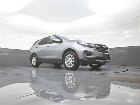 Used 2024 Chevrolet Equinox LT AWD/4WD image 9