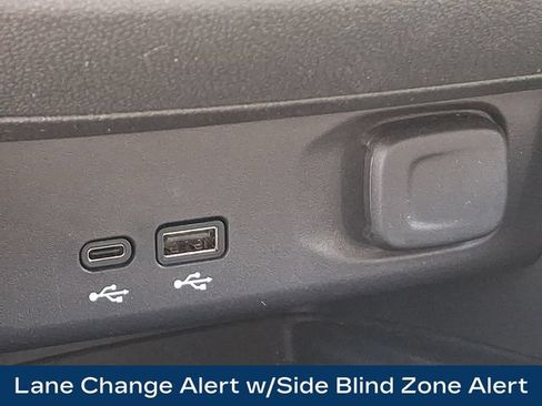 Used 2024 Buick Envista Sport Touring w/ Convenience I Package FWD image 17