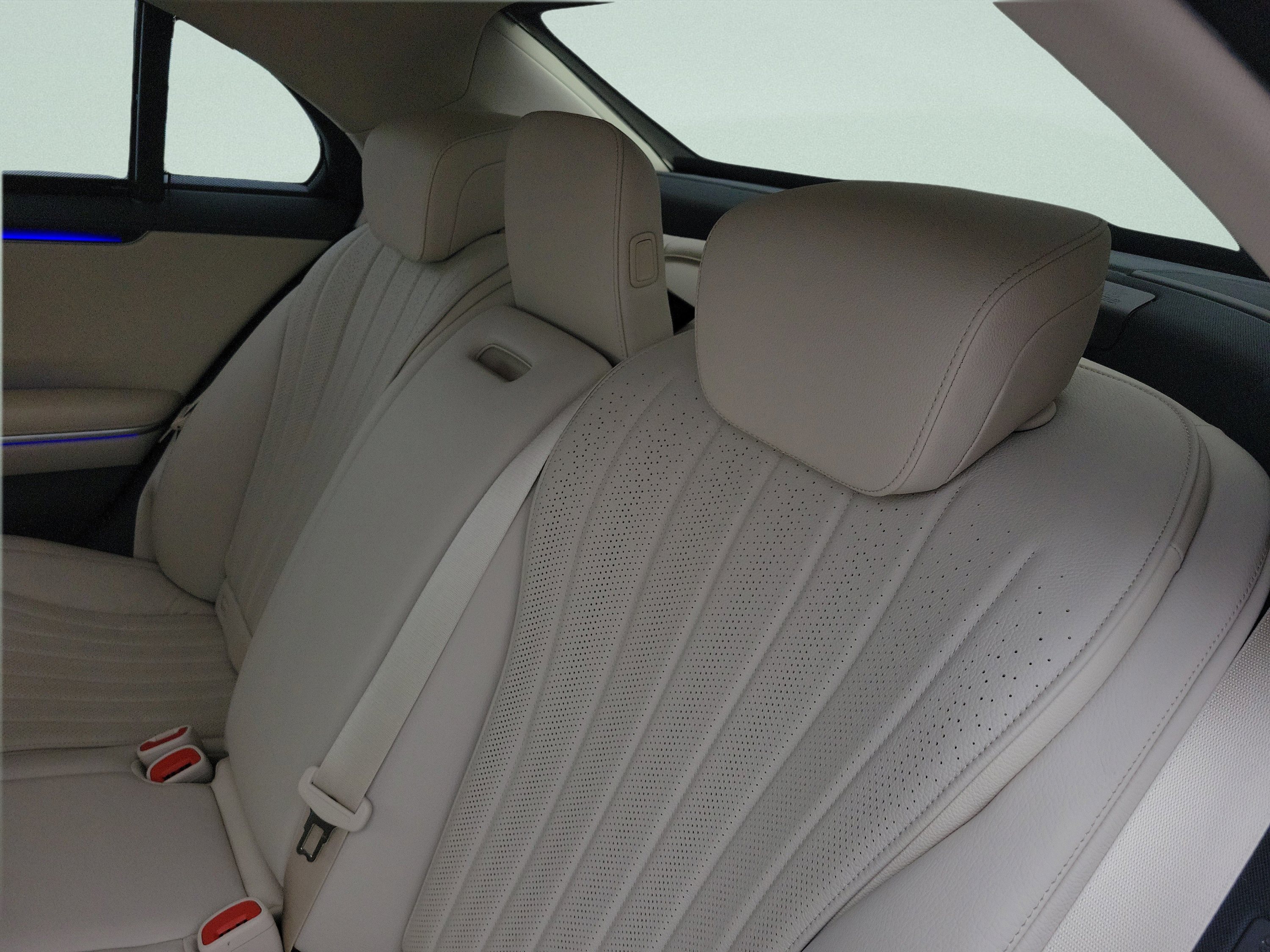 Used 2022 Mercedes-Benz S 500 4MATIC image 9