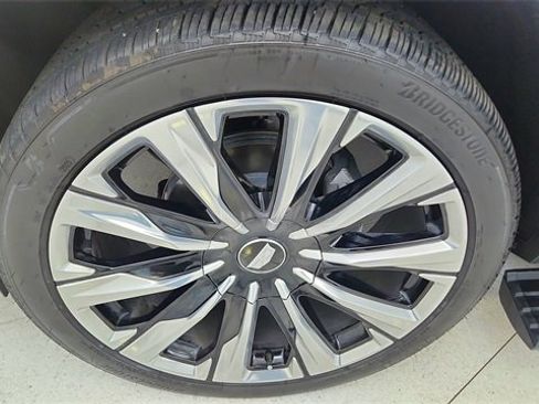 Used 2025 Cadillac Escalade ESV Premium Luxury Platinum image 65