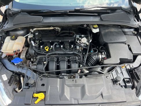 Used 2018 Ford Focus Titanium w/ Titanium Technology Package image 11