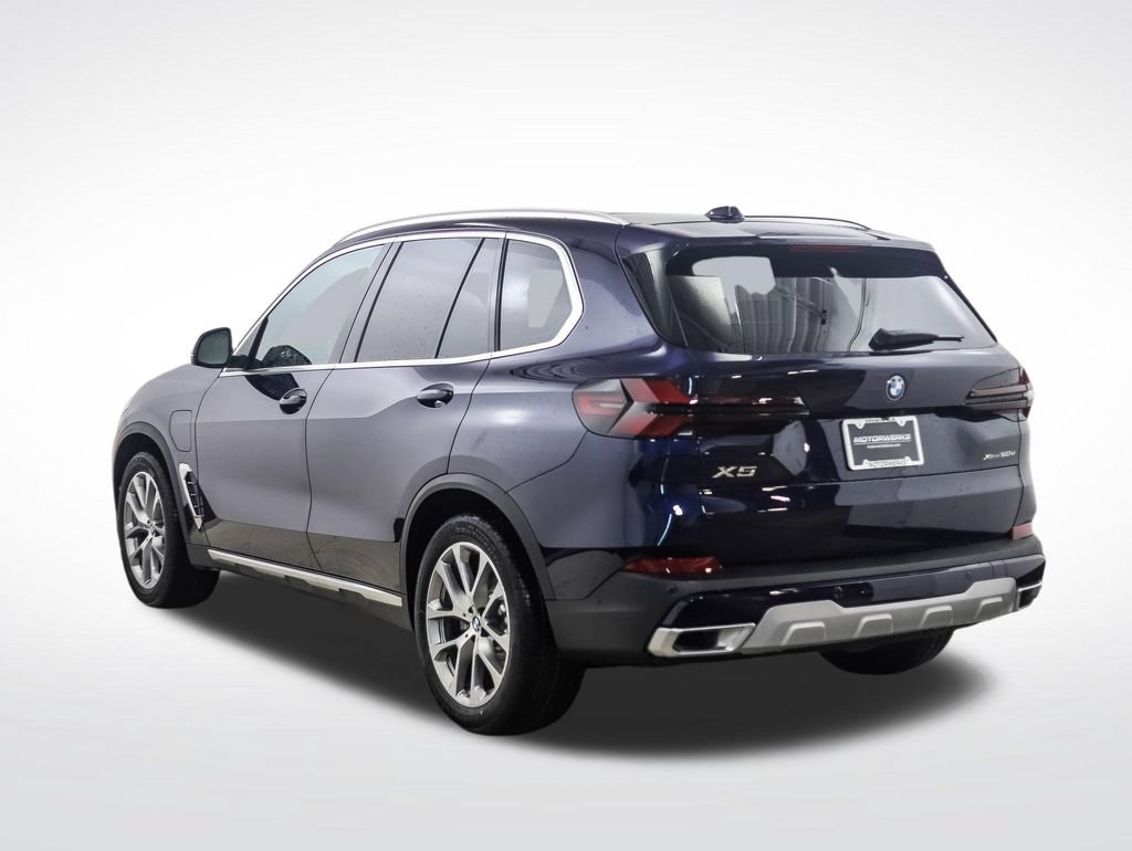 Used 2026 BMW X5 xDrive50e w/ Climate Comfort Package AWD/4WD image 3