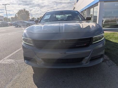 Used 2023 Dodge Charger SXT image 2