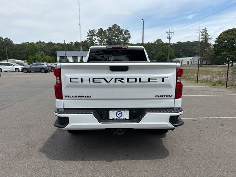 Used 2024 Chevrolet Silverado 1500 Custom w/ Dark Appearance Package AWD/4WD image 6