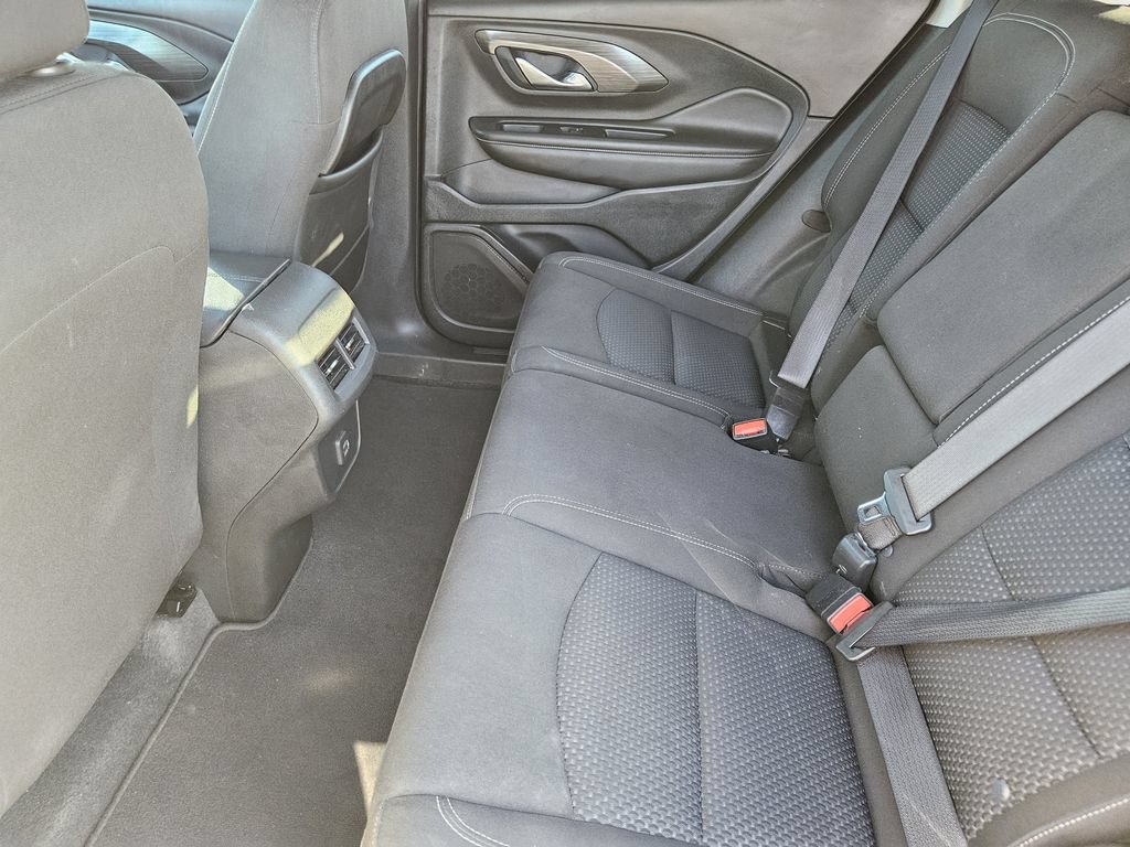 Used 2022 GMC Terrain SLE FWD image 30