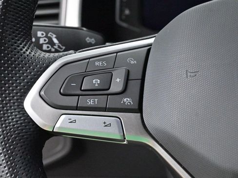 Used 2023 Volkswagen Atlas Cross Sport SEL Premium R-Line AWD/4WD image 19