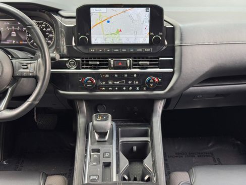 Used 2023 Nissan Pathfinder SL FWD image 22