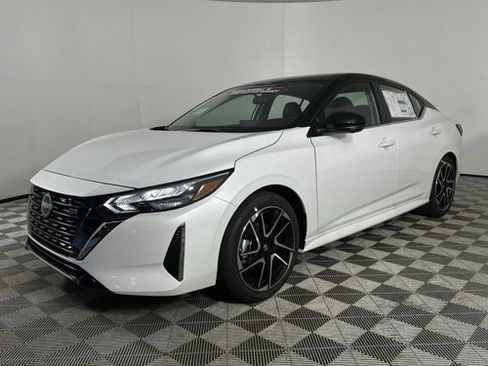 New 2025 Nissan Sentra SR image 9