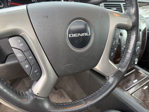 Used 2010 GMC Yukon Denali image 19