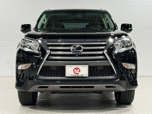 Used 2018 Lexus GX 460 Luxury AWD/4WD image 3